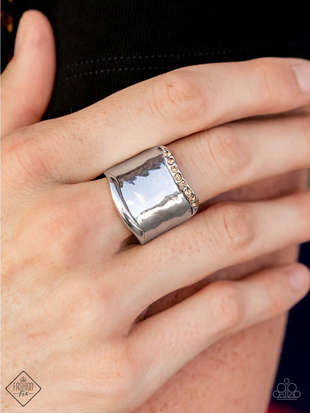 ❤️‍🔥5/$25❤️‍🔥 Brilliantly Bordered Brown Ring